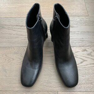 Oak + Fort 5627 2.75" Heeled Leather Booties w Inside Zip Closure Black Sz 8
